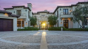 Phim Mua Beverly Hills - Buying Beverly Hills (2022) Phim Mua Beverly Hills - Buying Beverly Hills (2022)